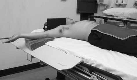 Infero-Superioară (Axială) radiografie de Umăr evidențiind calcificări patologice