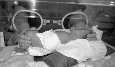 • ca în toate radiografii, but particularly în neonatal work, where
